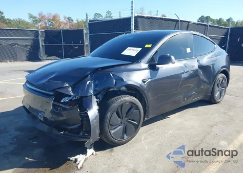 2026 Tesla Model Y Long Range Dual Motor All-Wheel Drive z USA, uszkodzony, nr VIN 7SAYGDED5TA441551